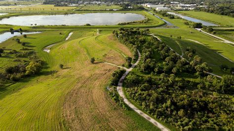 Celery fields - Celery Fields' bird list comprises more than 225 species. Shamrock Park and Caspersen Beach Park feature rare scrub habitat, the exclusive home of the threatened Florida scrub-jay. The Great Florida Birding Trail encompasses 13 Sarasota County park or preserve sites.